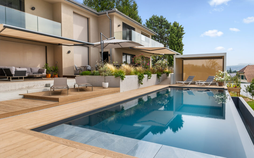 À quelle fréquence dois-je entretenir ma piscine ?