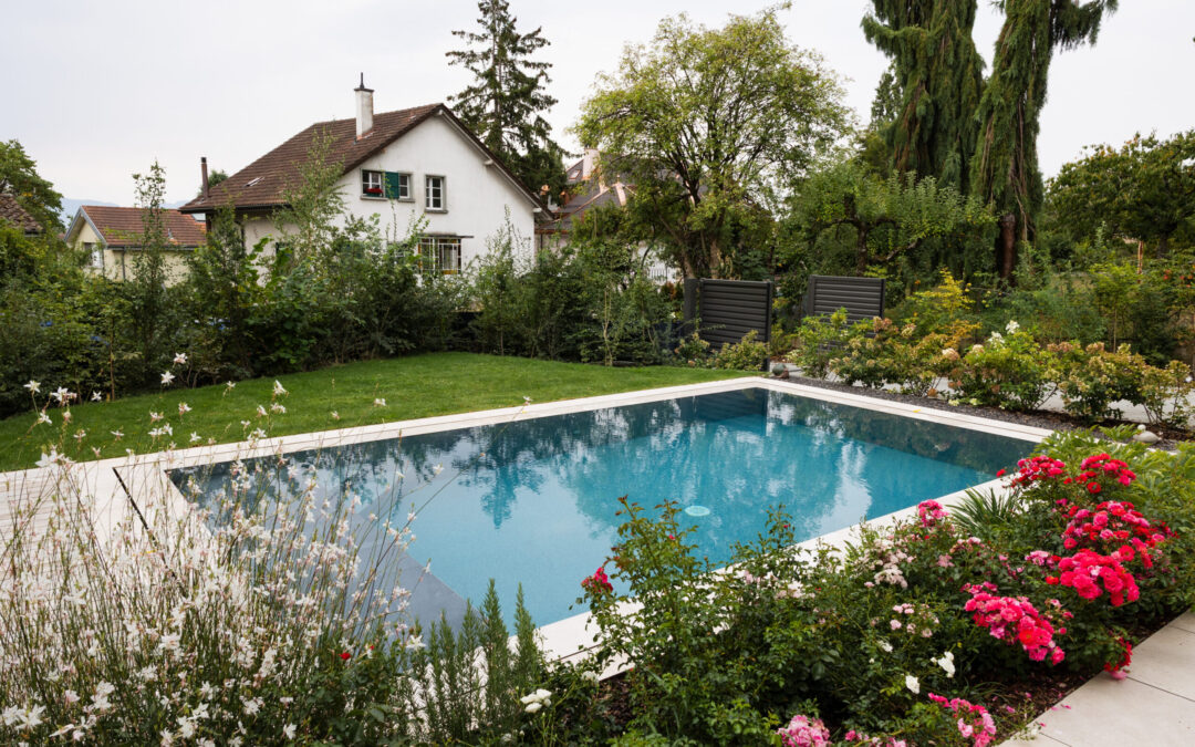 Piscine miroir béton avec PVC armé – Genève