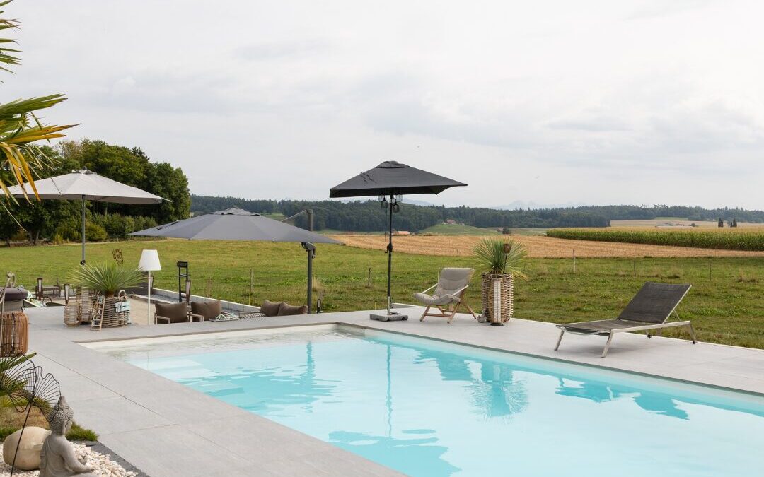 Piscine coque polyester – Courtion