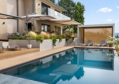 Piscine béton à débordement avec PVC armé – Lausanne